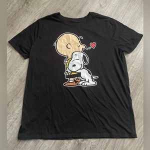 Black t-shirt with Charlie Brown